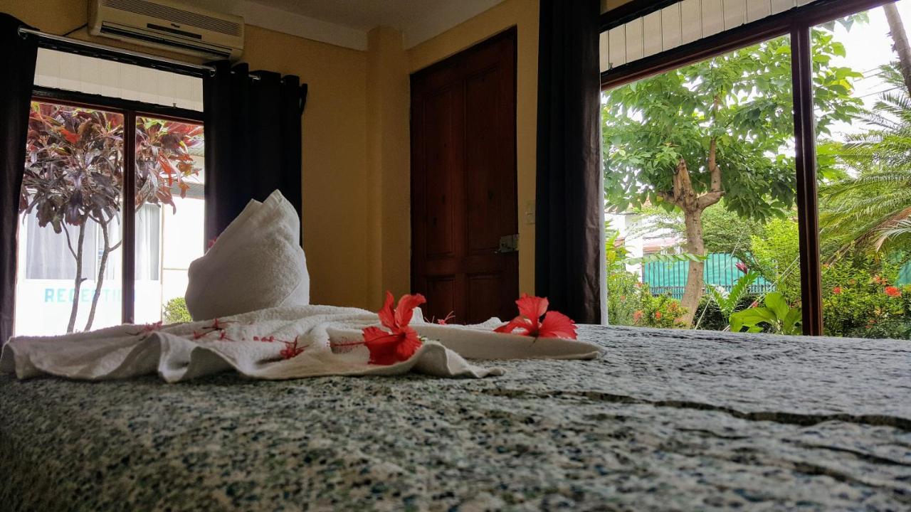 Hotel Quepos Paraiso Bagian luar foto