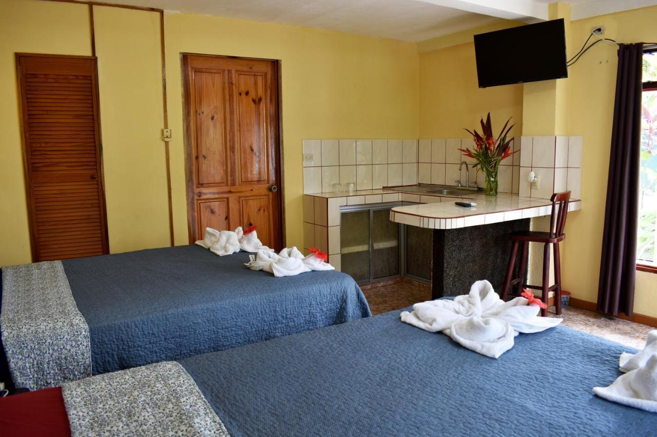 Hotel Quepos Paraiso Bagian luar foto