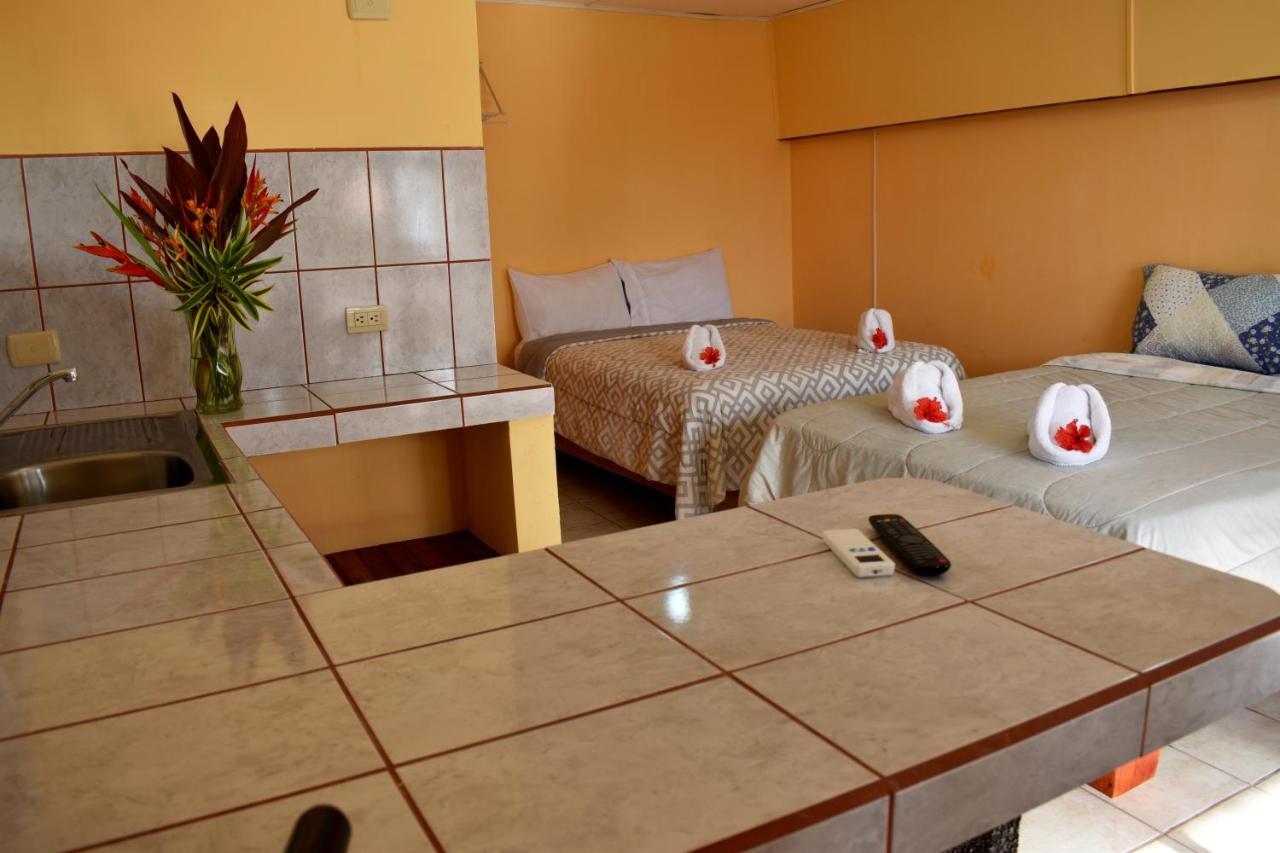 Hotel Quepos Paraiso Bagian luar foto